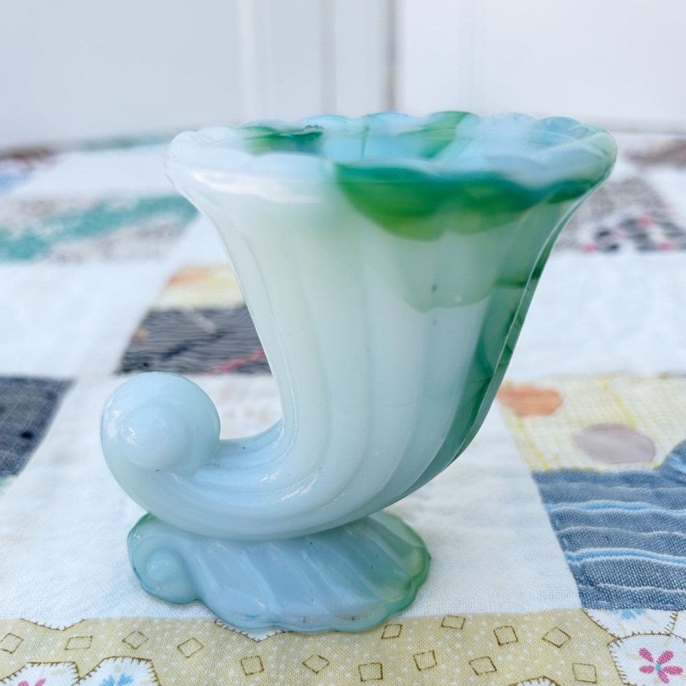 Akro Agate Glass 1940's Green White Slag Cornucopia Vase Toothpick Holder